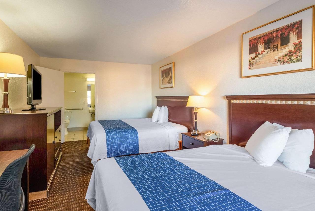 Rodeway Inn Phoenix North I-17 Exteriör bild